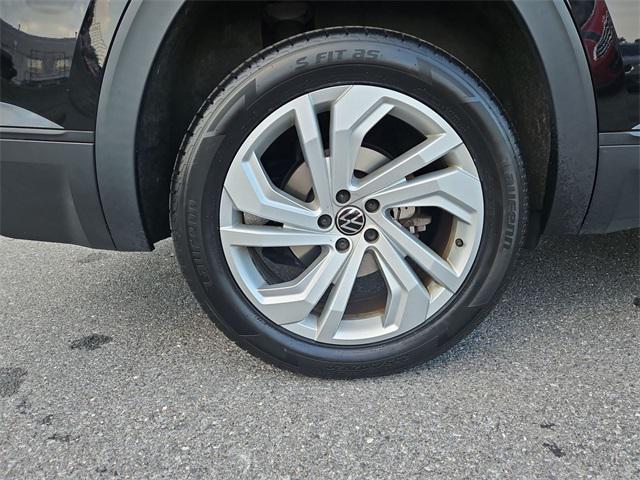 used 2021 Volkswagen Atlas car, priced at $23,000