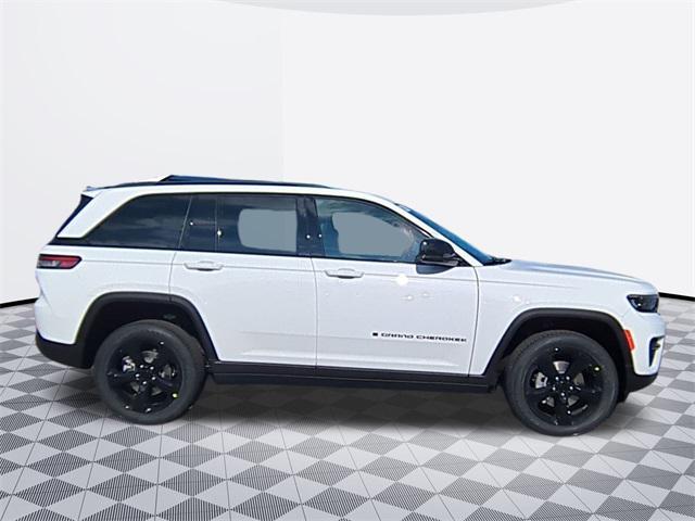 new 2025 Jeep Grand Cherokee car, priced at $43,577