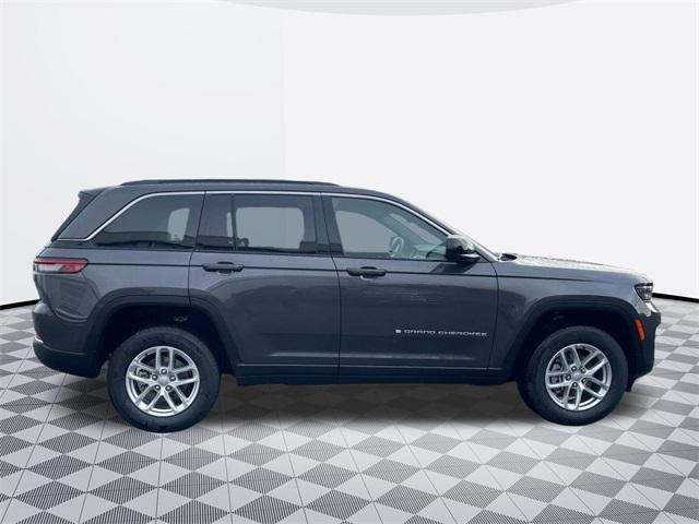 new 2025 Jeep Grand Cherokee car, priced at $40,532