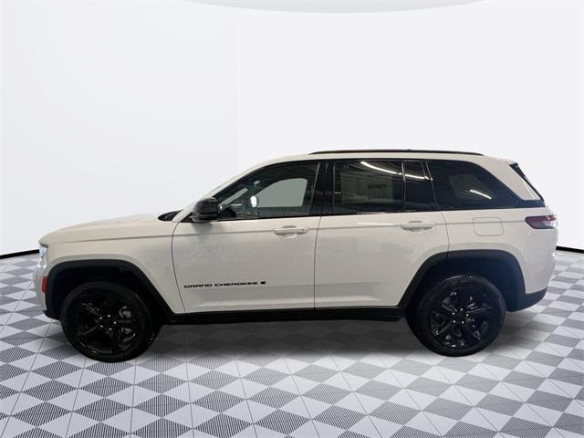 new 2025 Jeep Grand Cherokee car, priced at $49,455