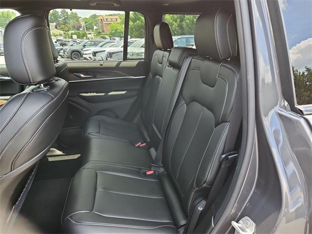 new 2025 Jeep Grand Cherokee car, priced at $47,234