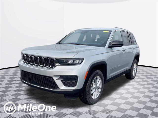 new 2025 Jeep Grand Cherokee car, priced at $40,471