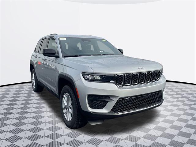 new 2025 Jeep Grand Cherokee car, priced at $40,471