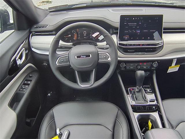 new 2025 Jeep Compass car, priced at $30,812
