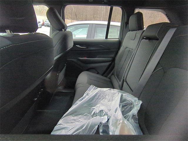new 2025 Jeep Grand Cherokee car, priced at $38,061