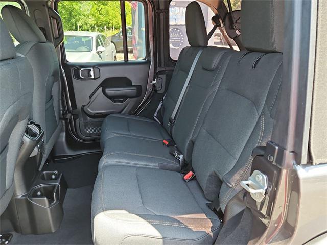 new 2025 Jeep Wrangler car, priced at $45,117