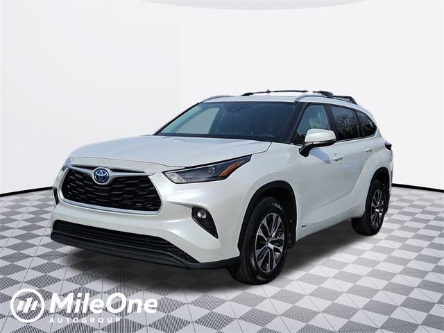 used 2023 Toyota Highlander Hybrid car, priced at $40,000