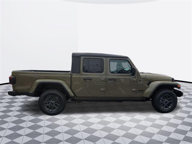 new 2025 Jeep Gladiator car, priced at $43,536