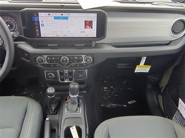 new 2025 Jeep Gladiator car, priced at $43,536