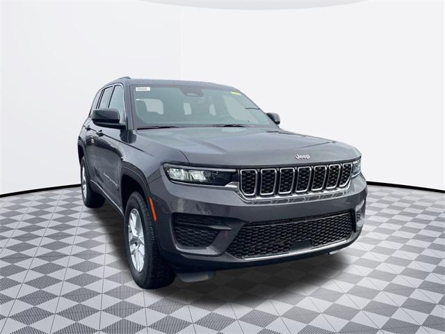 new 2025 Jeep Grand Cherokee car, priced at $38,916