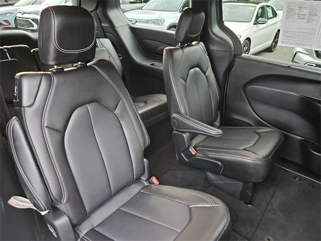 used 2025 Chrysler Pacifica car, priced at $36,000