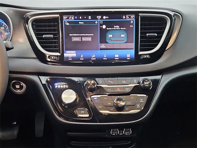 used 2025 Chrysler Pacifica car, priced at $36,000