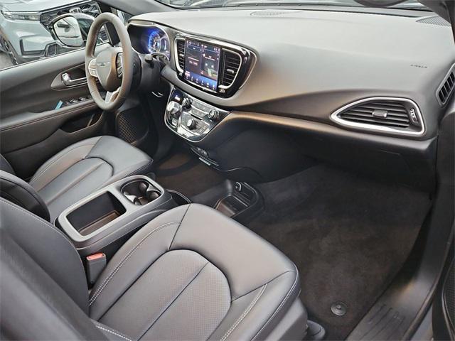 used 2025 Chrysler Pacifica car, priced at $36,000