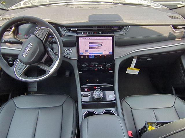new 2025 Jeep Grand Cherokee car, priced at $44,205