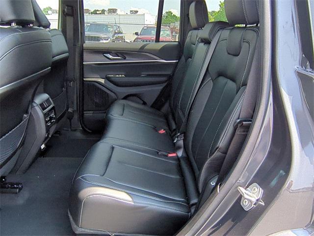new 2025 Jeep Grand Cherokee car, priced at $44,205