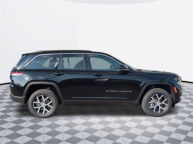 new 2025 Jeep Grand Cherokee car, priced at $41,742