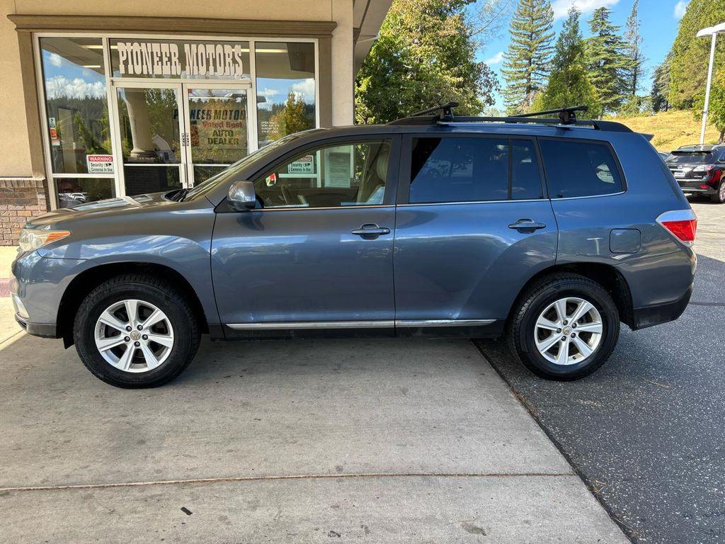 used 2011 Toyota Highlander car, priced at $14,998