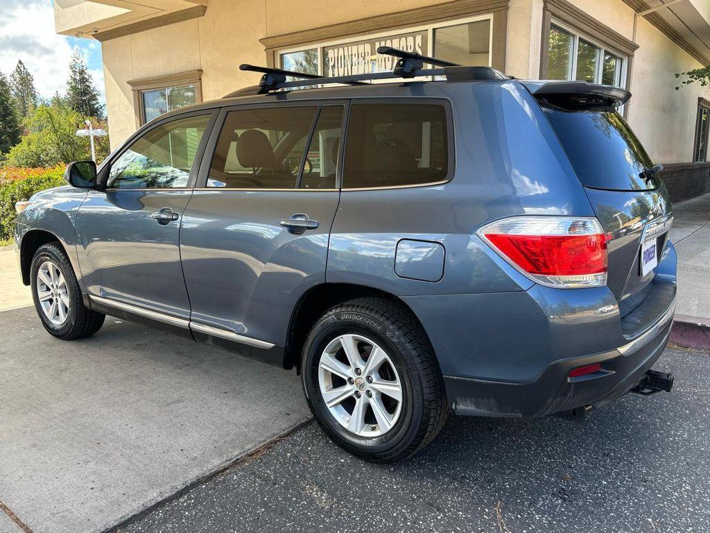 used 2011 Toyota Highlander car, priced at $14,998