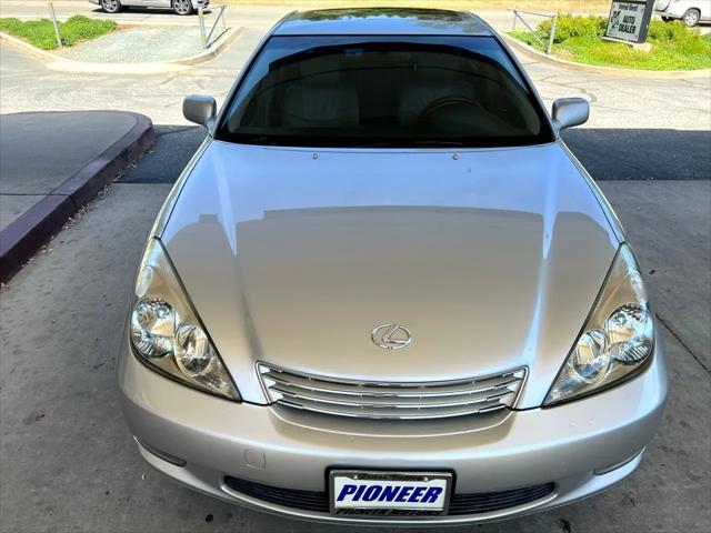 used 2002 Lexus ES 300 car, priced at $11,998