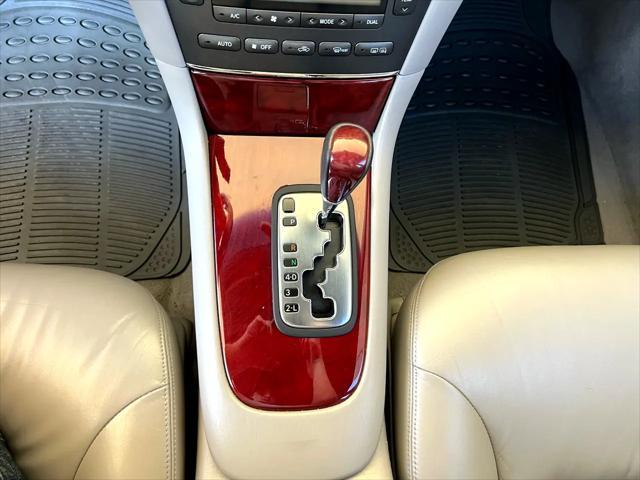 used 2002 Lexus ES 300 car, priced at $11,998