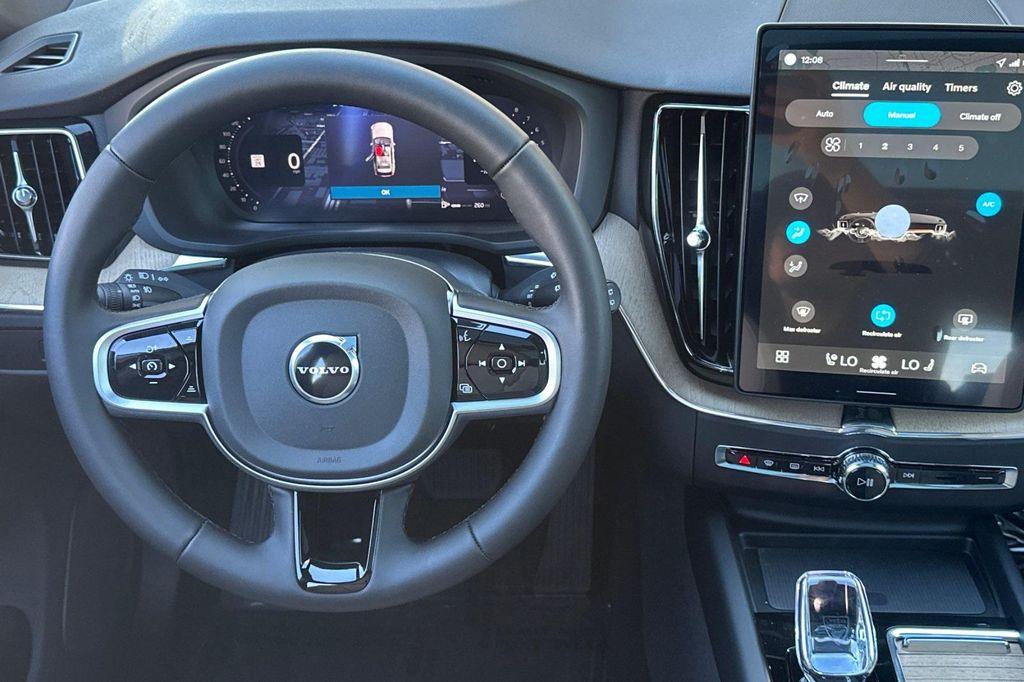 new 2026 Volvo XC60 car, priced at $58,425