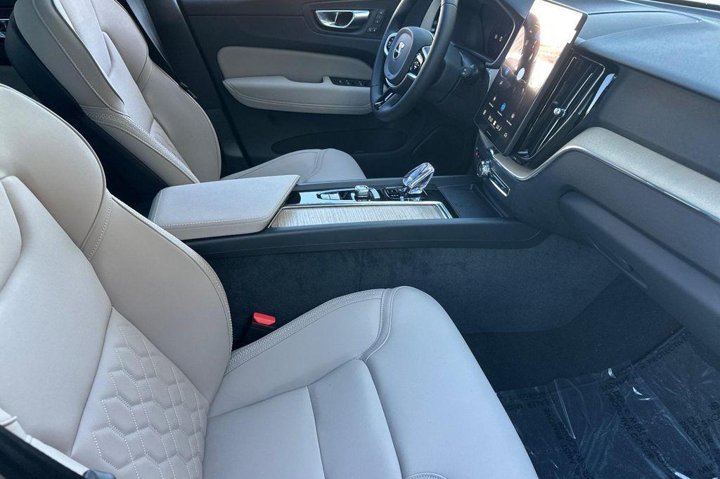 new 2026 Volvo XC60 car, priced at $58,425