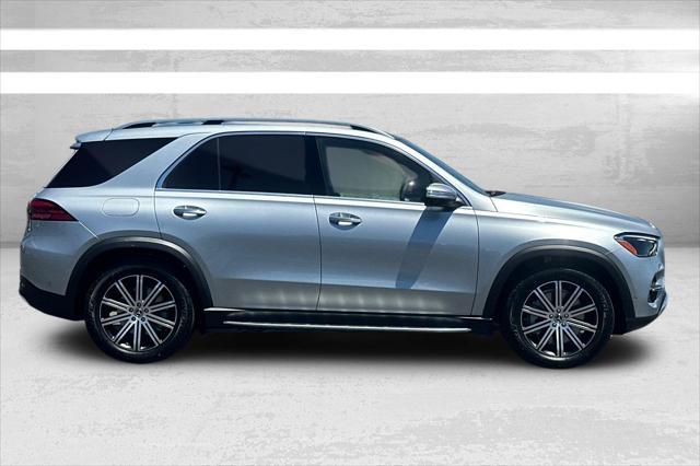 new 2025 Mercedes-Benz GLE 450 car, priced at $80,660
