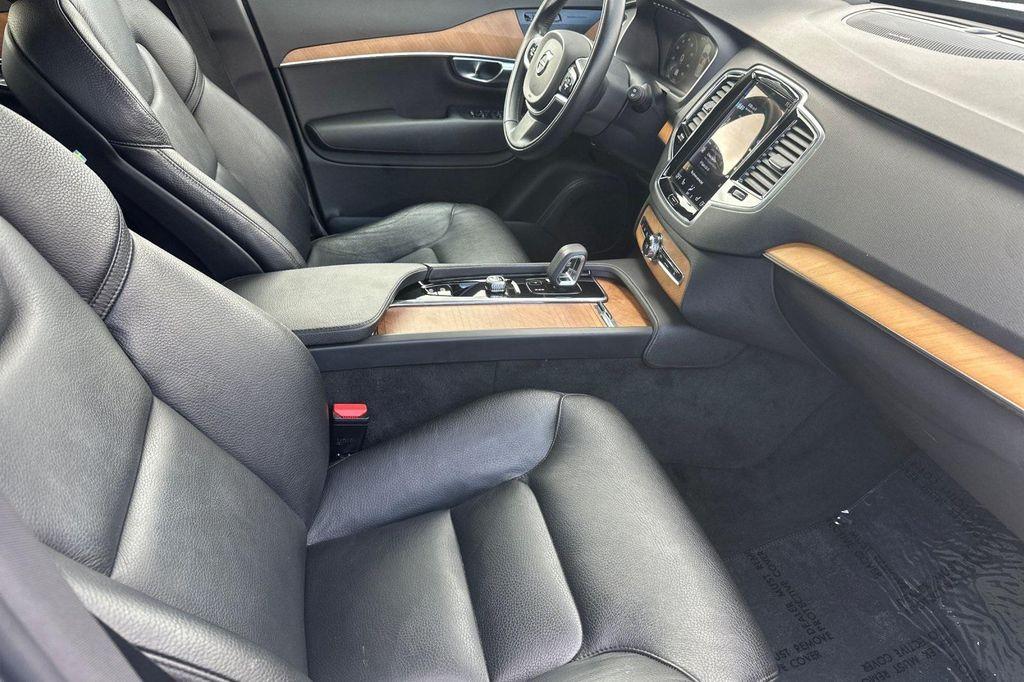 used 2022 Volvo XC90 Recharge Plug-In Hybrid car, priced at $40,835