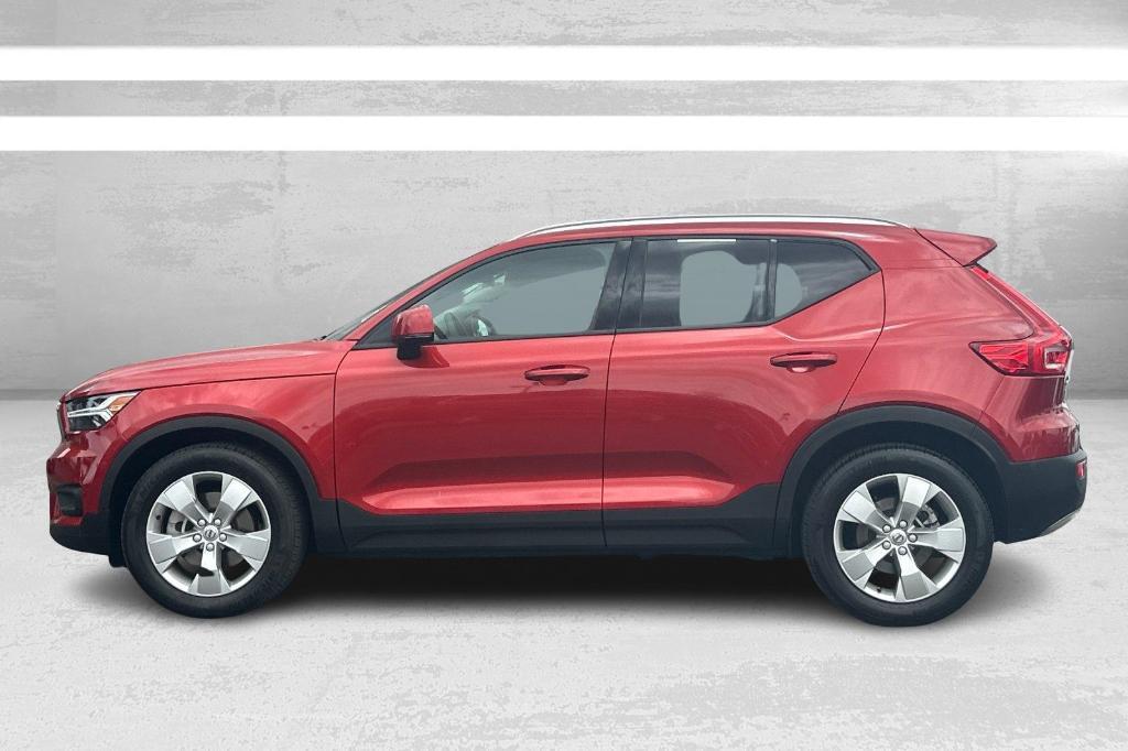 used 2021 Volvo XC40 car, priced at $32,762