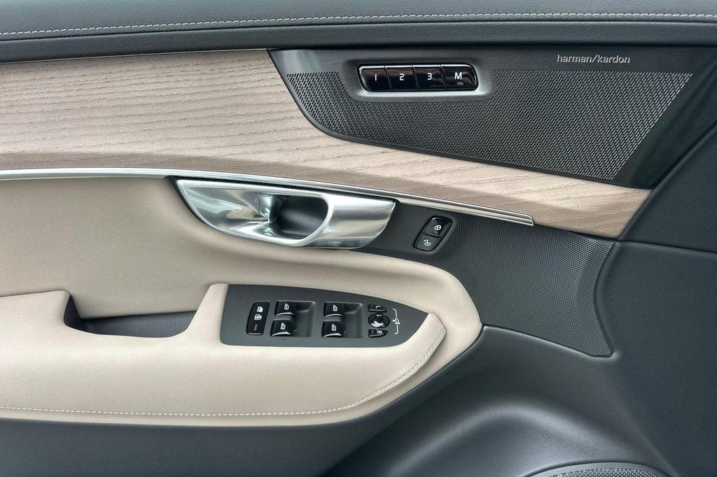 new 2026 Volvo XC90 car, priced at $71,825