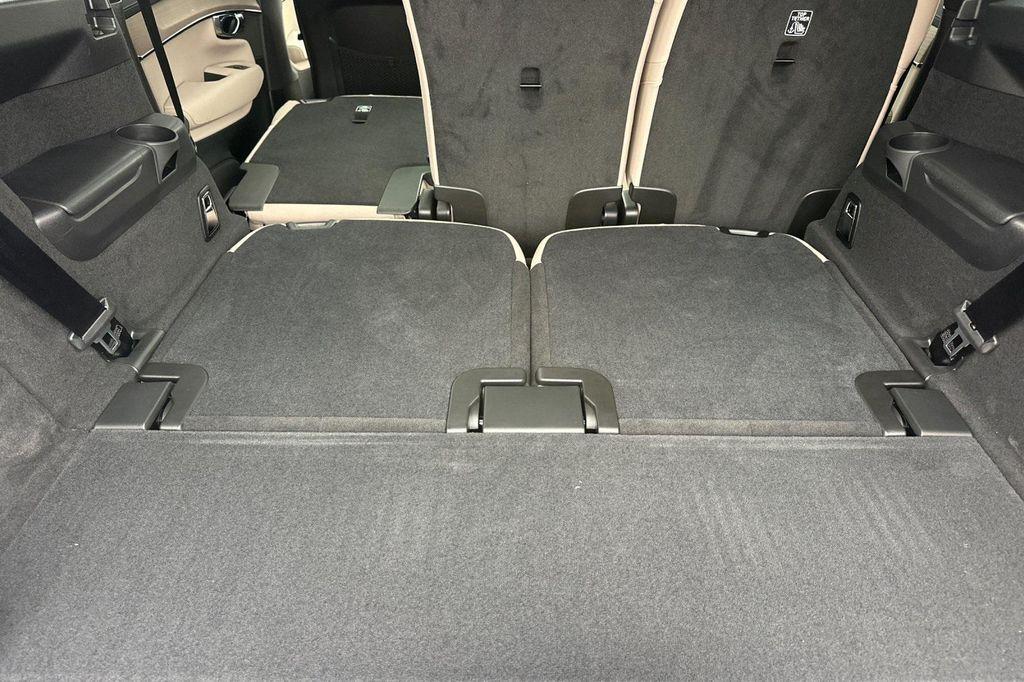 new 2026 Volvo XC90 car, priced at $71,825