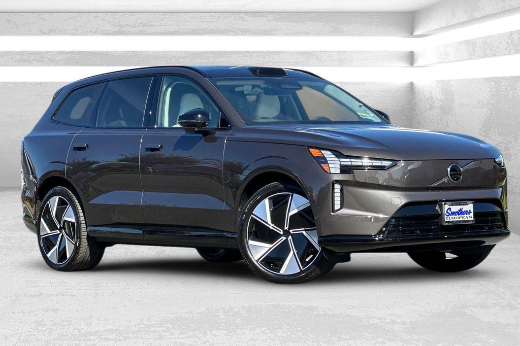 new 2025 Volvo EX90 car, priced at $93,175
