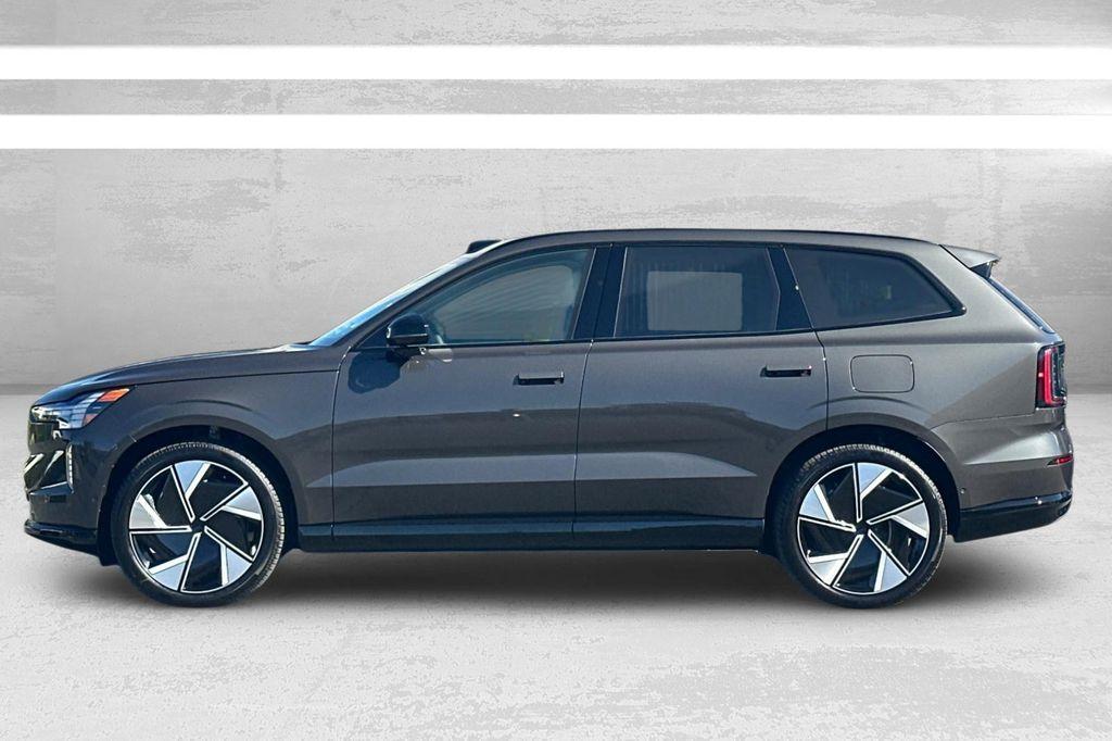 new 2025 Volvo EX90 car, priced at $93,175