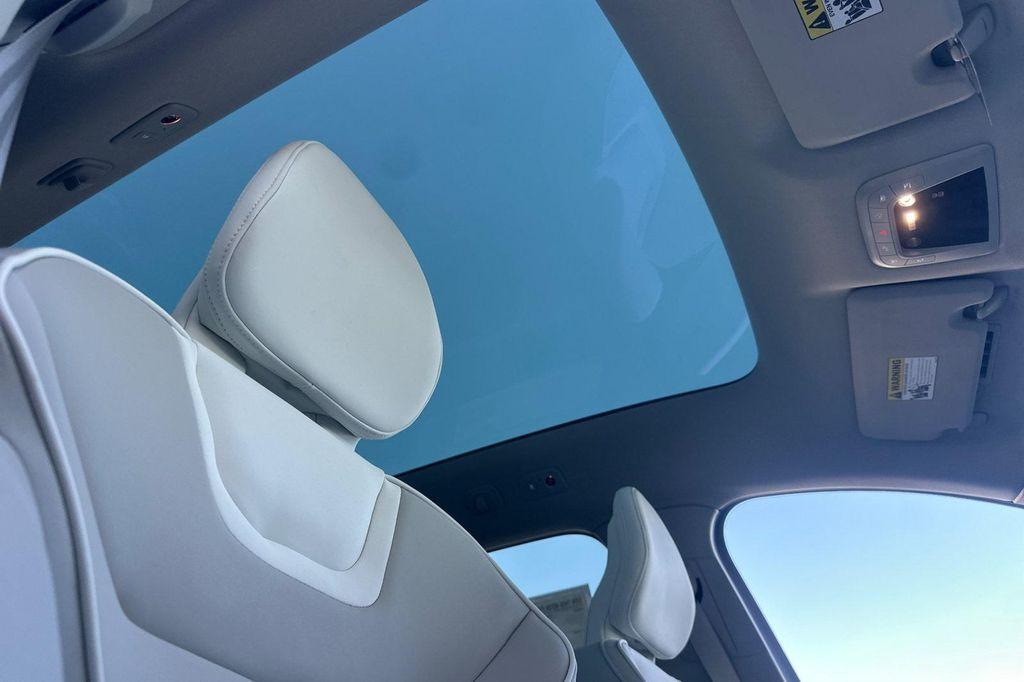 new 2025 Volvo EX90 car, priced at $93,175