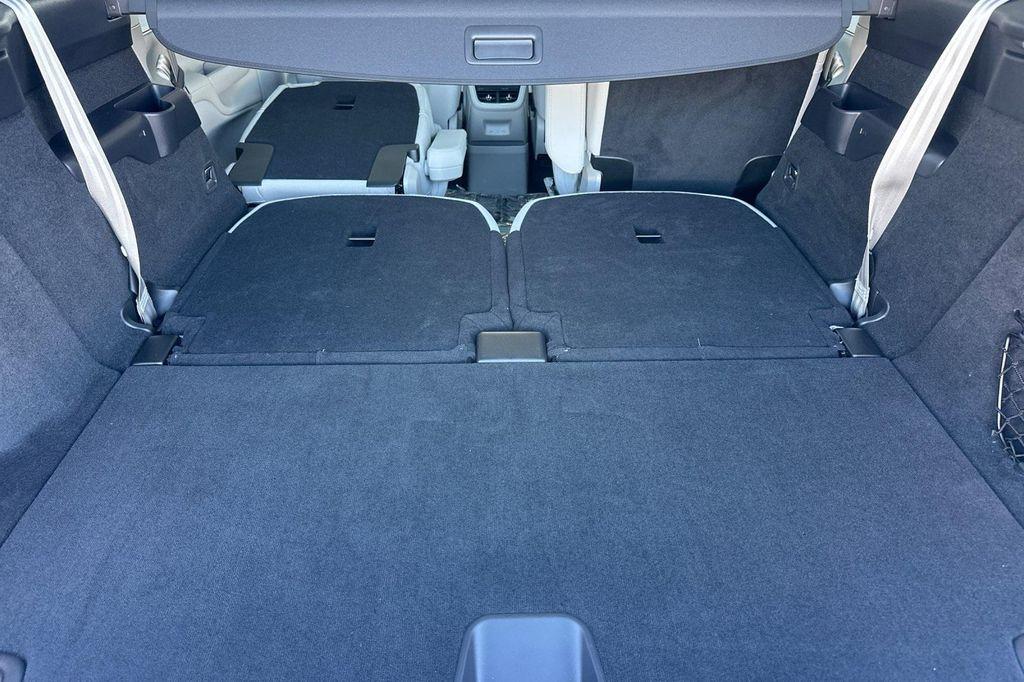 new 2025 Volvo EX90 car, priced at $93,175