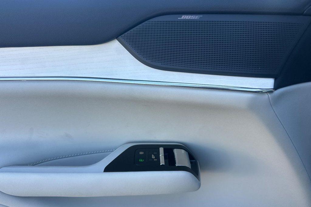 new 2025 Volvo EX90 car, priced at $93,175