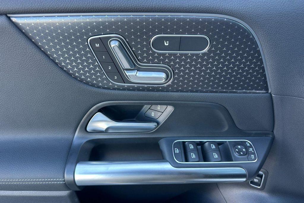 new 2026 Mercedes-Benz GLA 250 car, priced at $51,195