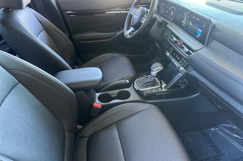 used 2024 Kia Seltos car, priced at $24,650