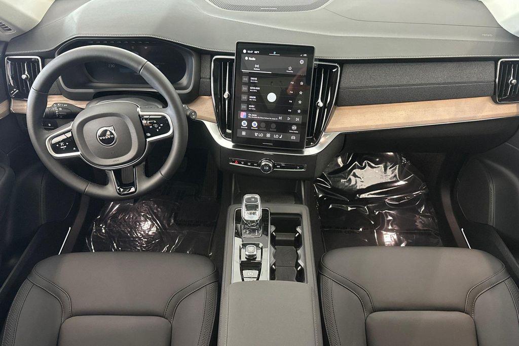 new 2025 Volvo XC90 Plug-In Hybrid car, priced at $78,805