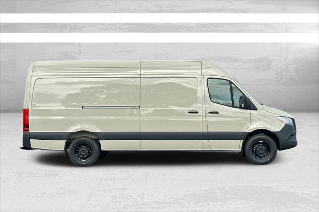 new 2025 Mercedes-Benz Sprinter 2500 car, priced at $70,122