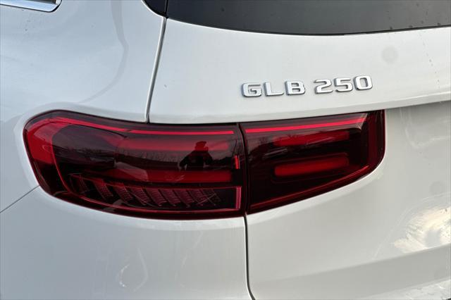 new 2025 Mercedes-Benz GLB 250 car, priced at $48,450