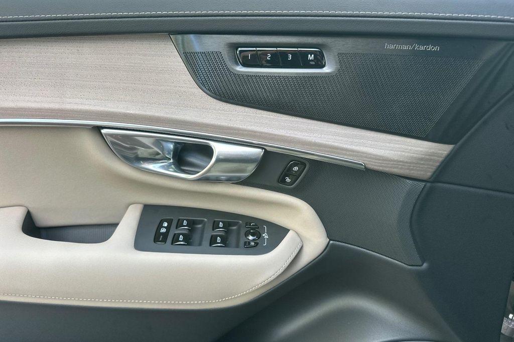 new 2026 Volvo XC90 car, priced at $76,455