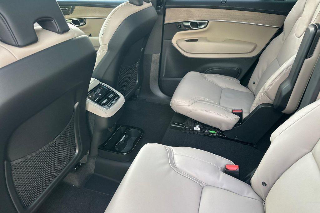 new 2026 Volvo XC90 car, priced at $76,455
