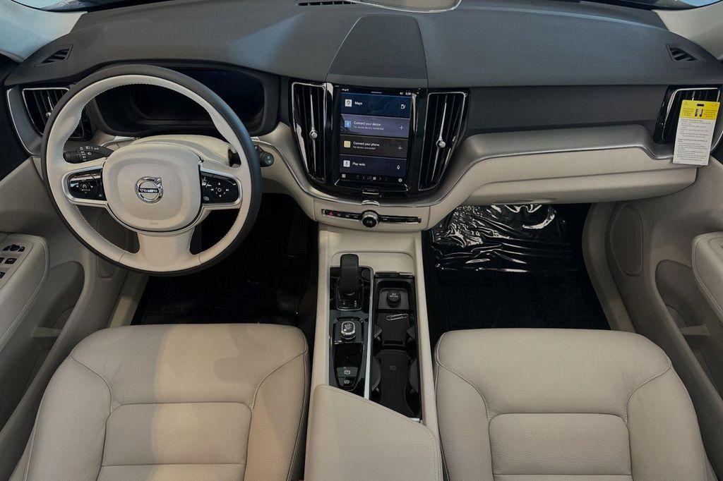 new 2025 Volvo XC60 car, priced at $38,275