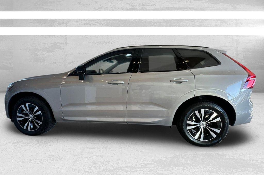 new 2025 Volvo XC60 car, priced at $38,275