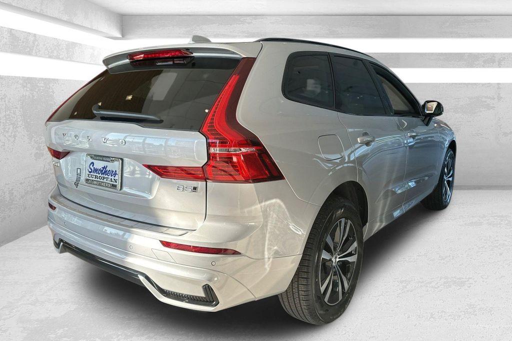 new 2025 Volvo XC60 car, priced at $38,275
