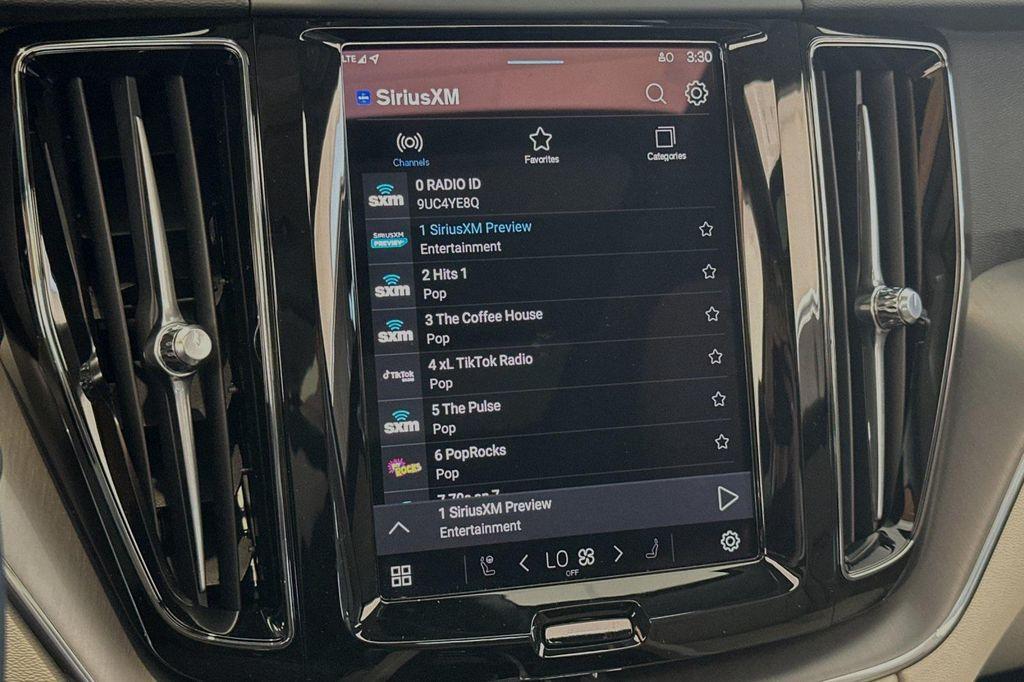 new 2025 Volvo XC60 car, priced at $38,275