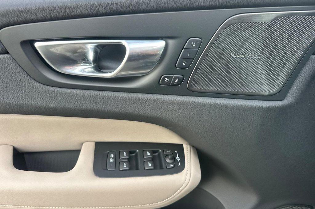 new 2026 Volvo XC60 car, priced at $58,015