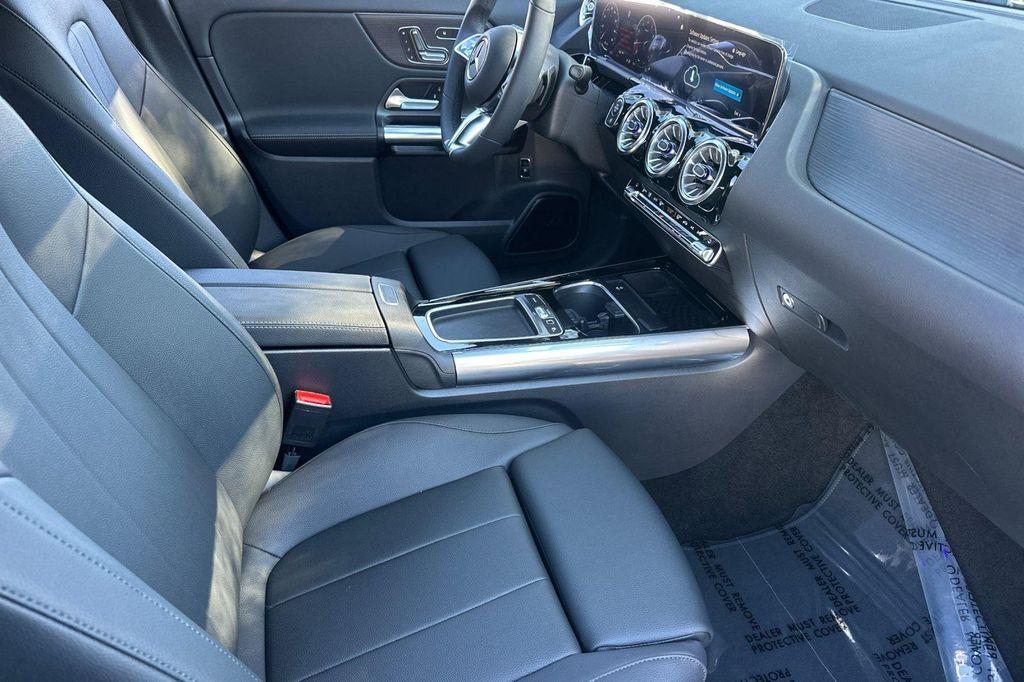 new 2026 Mercedes-Benz GLA 250 car, priced at $47,425