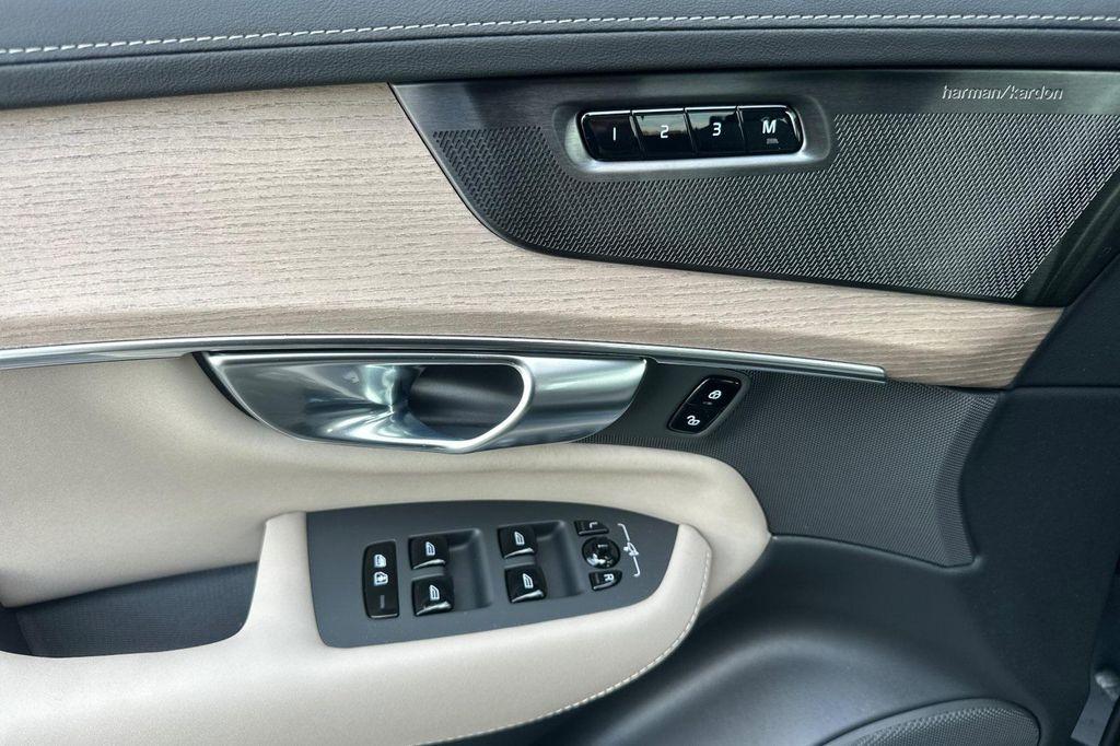 new 2026 Volvo XC90 car, priced at $72,285